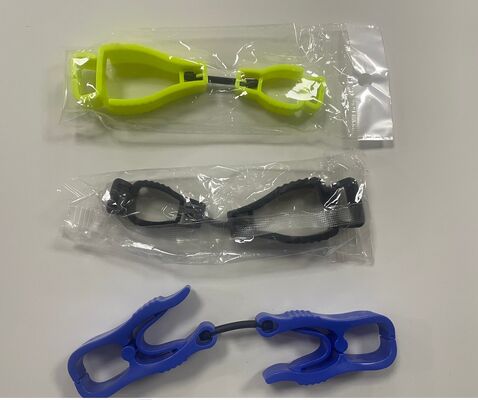 플라스틱 장갑 클립 맞춤 로고 인쇄 내구성 작업 장갑 홀더 폴리에틸렌 소재 다양한 색상 및 사이즈 옵션